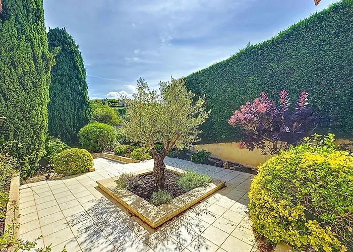 Villa Villa di prestigio - climatizzazione - vista mare panoramica - 8 persone Pietrosella